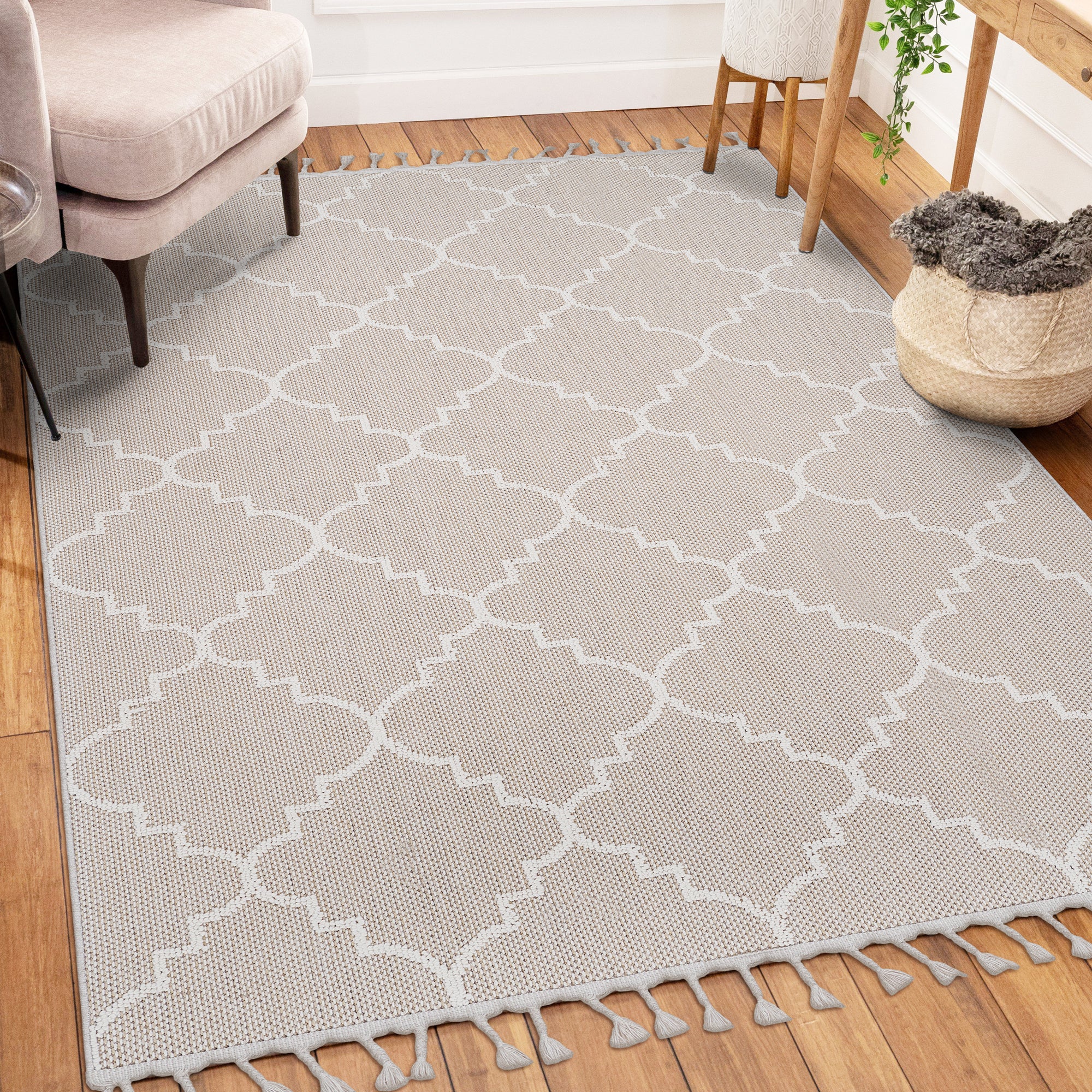 Ivory Trellis Rug: Loom & Luxe 4x6 Outdoor