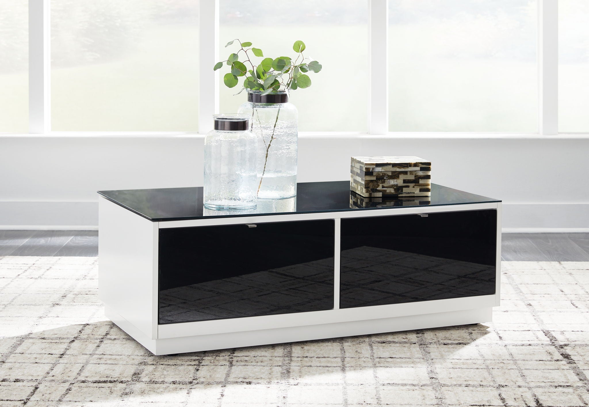 Gardoni - Rectangular Cocktail Table - White / Black