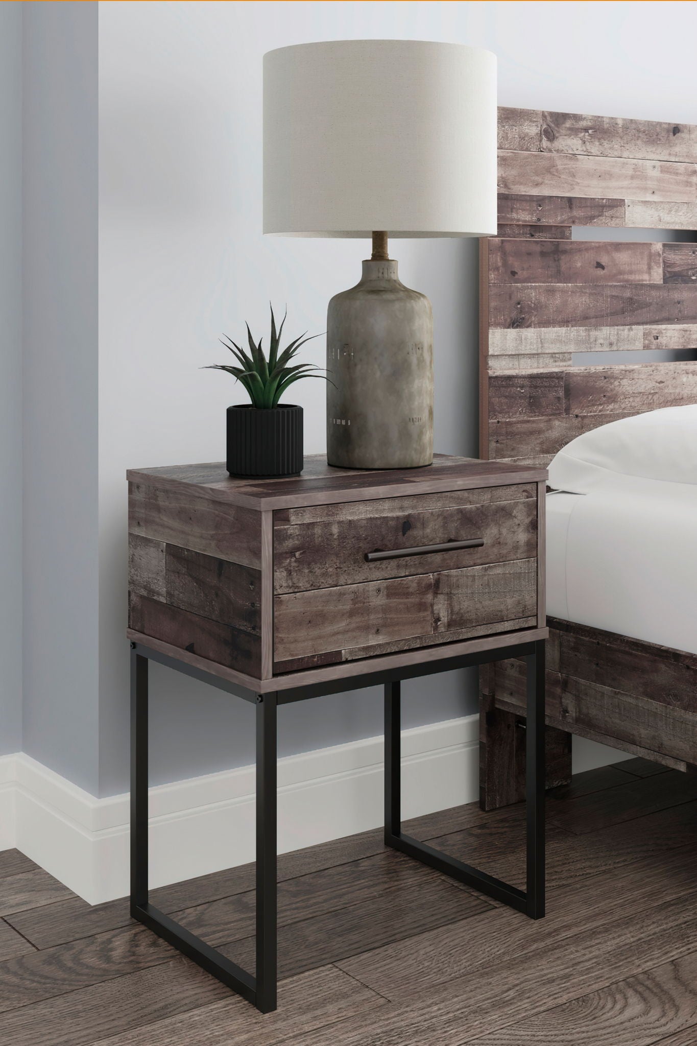 Neilsville - One Drawer Night Stand - Black / Gray