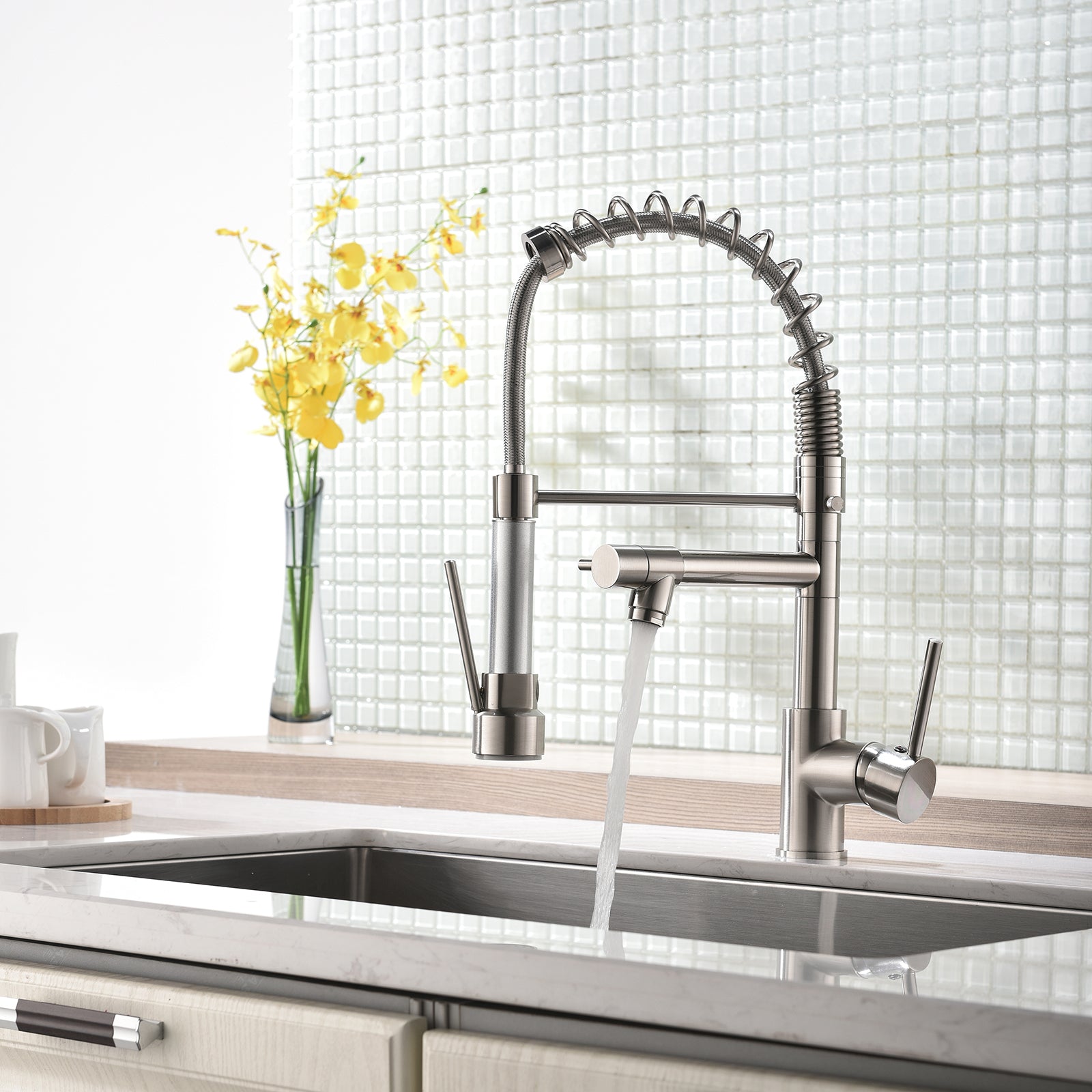 Pull-Down Kitchen Faucet: Single Handle, Commercial Grade