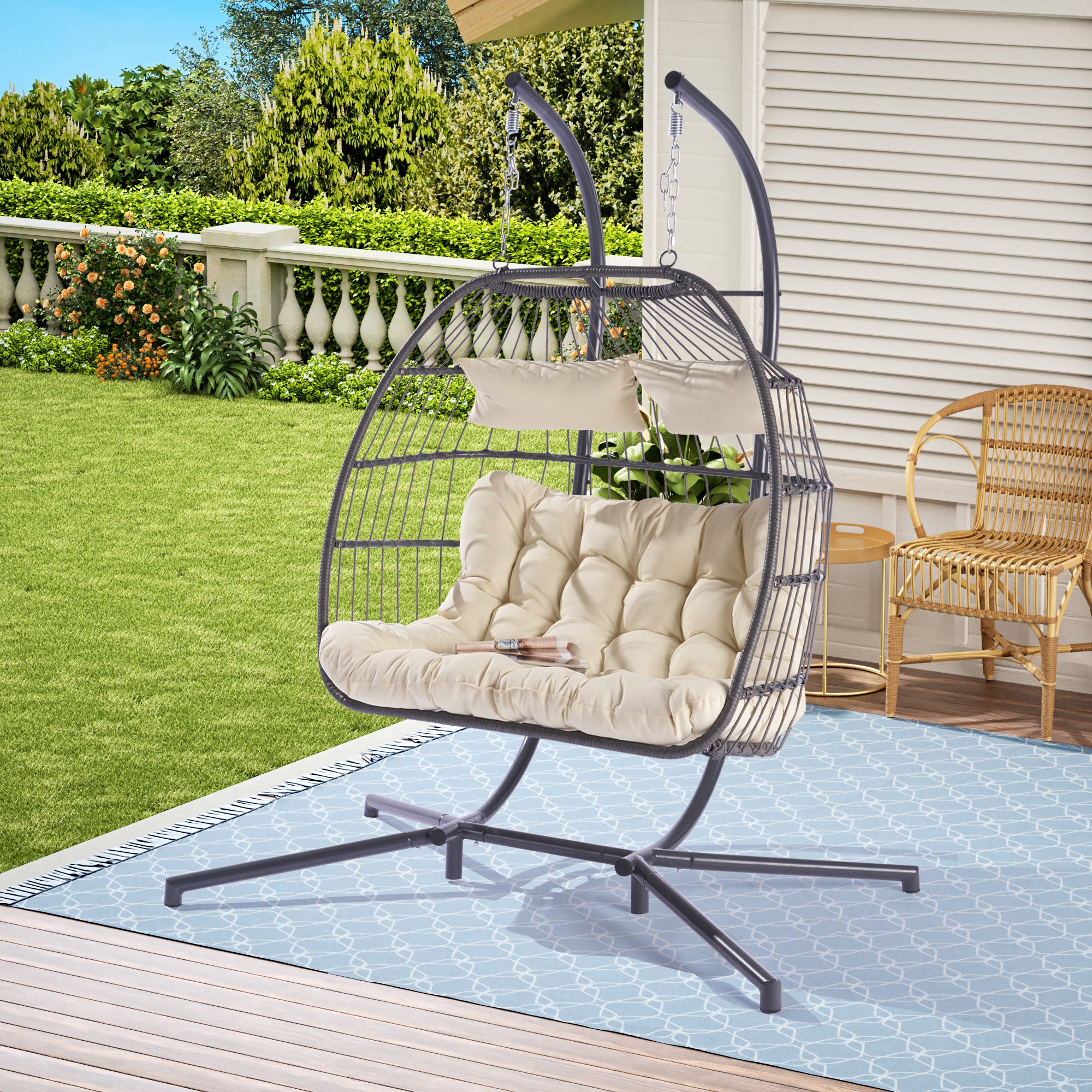 Rattan Egg Chair: 2-Person Patio Swing