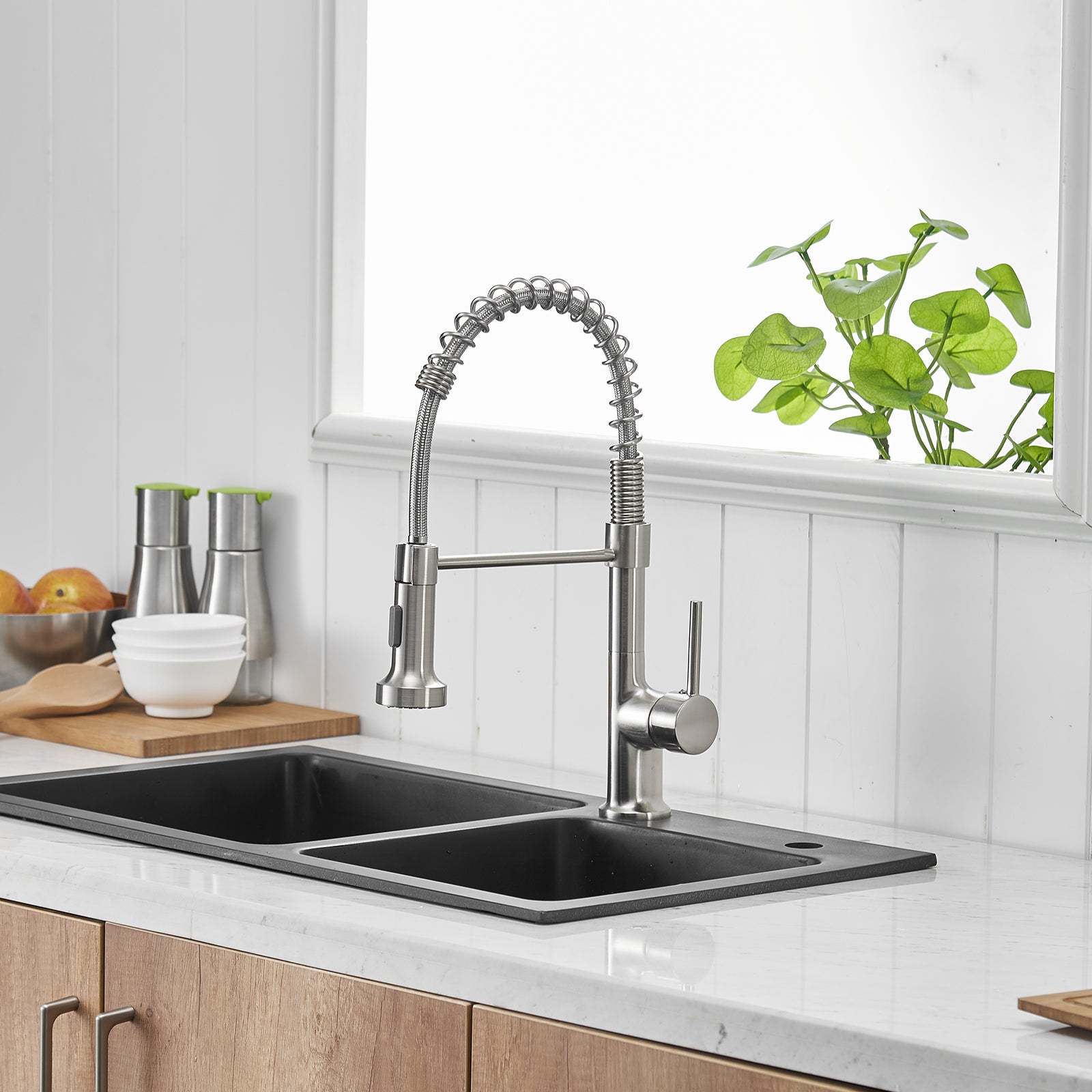 Pull-Down Kitchen Faucet: Single Handle, Commercial Grade