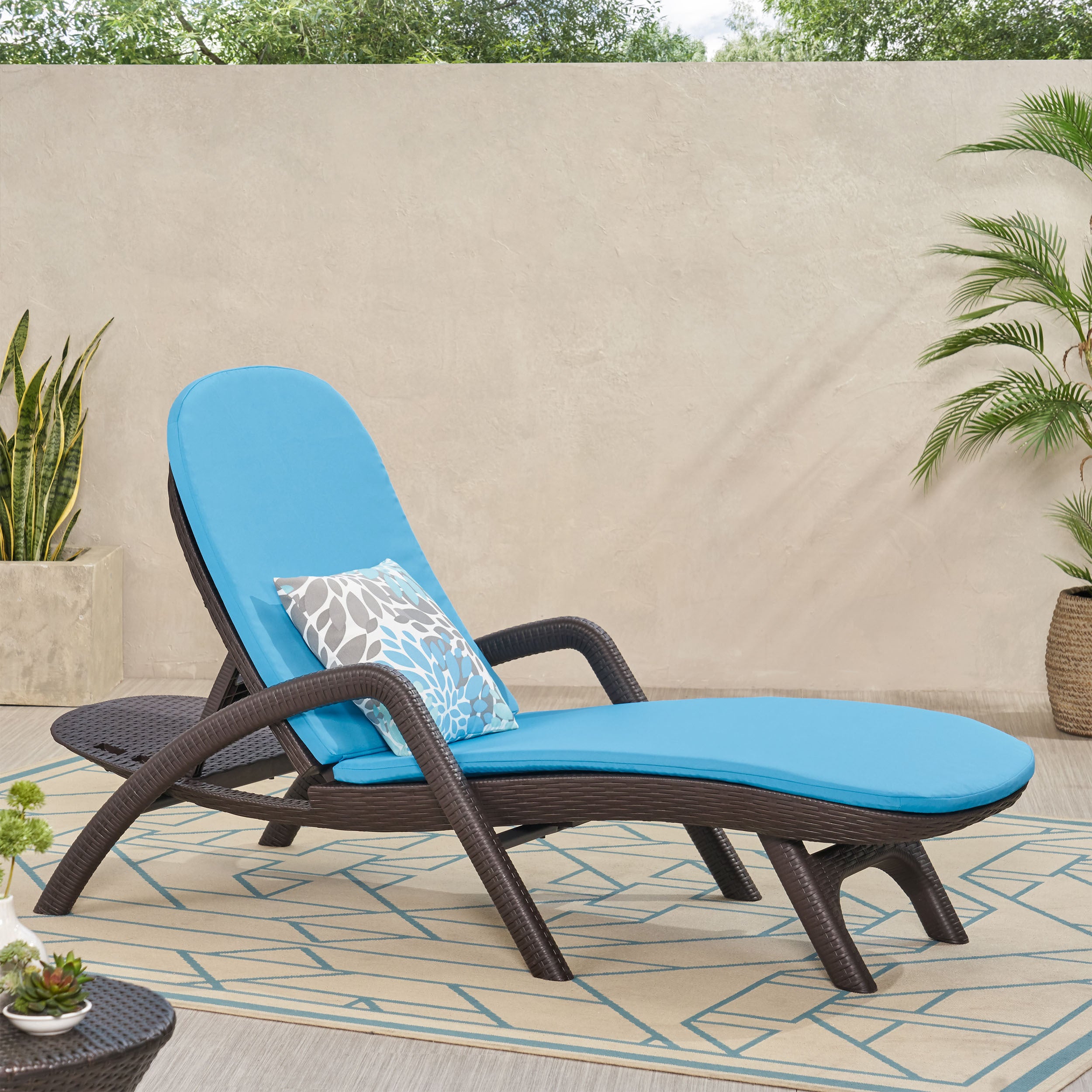 Mikael Chaise Lounge w/ Cushion | Patio Furniture