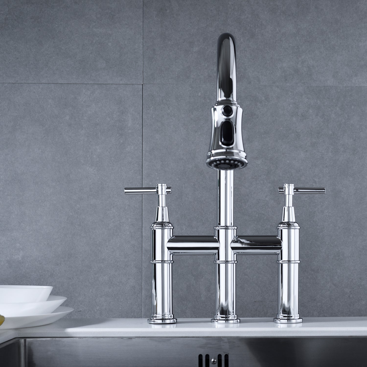 Pull-Down Kitchen Faucet: Spot-Free Shine