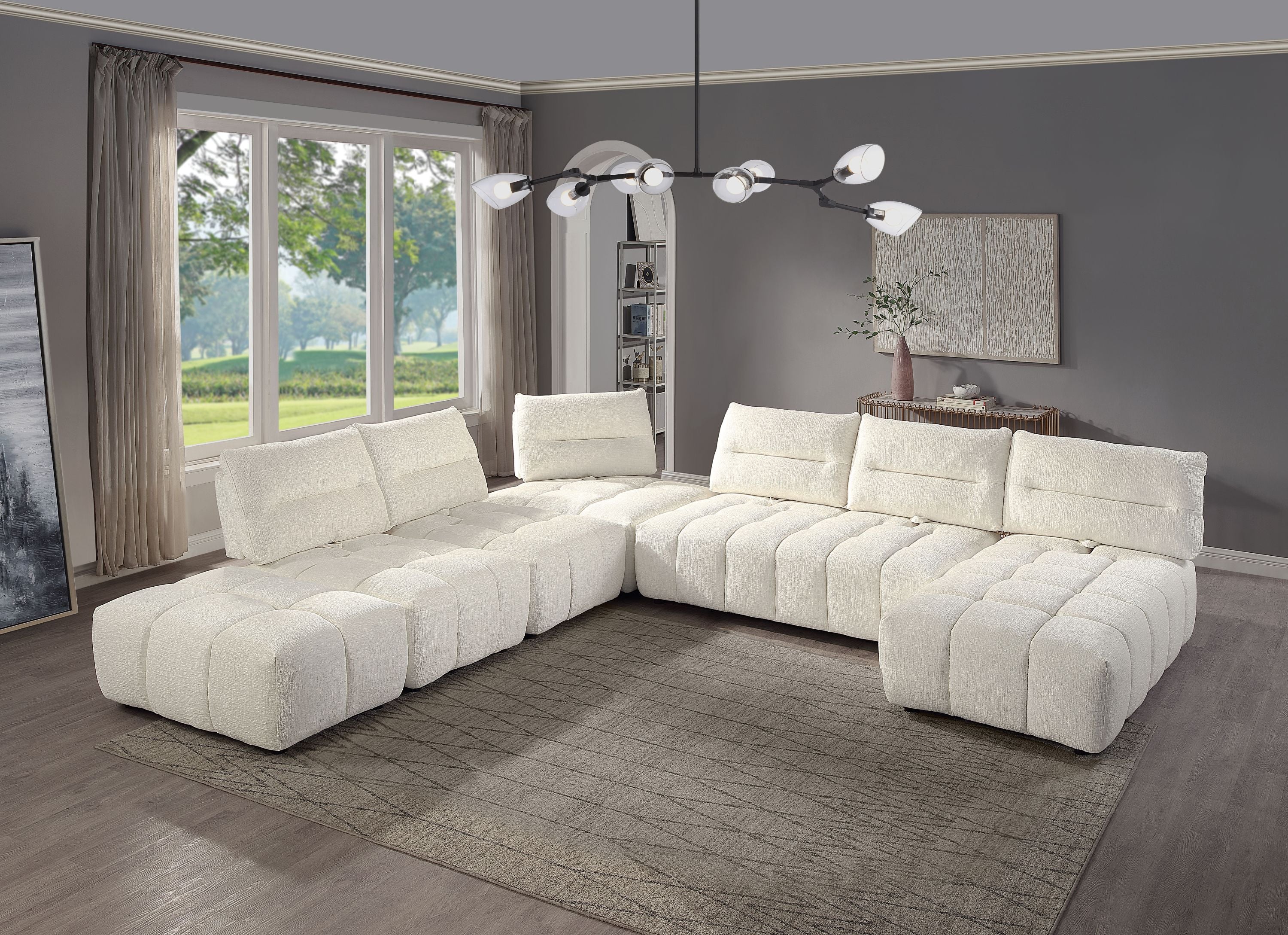 Loanna Beige Linen Sectional Sofa w/Chaise
