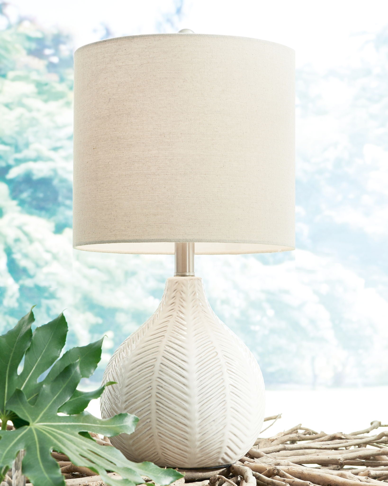 Rainermen - Ceramic Table Lamp - Off White