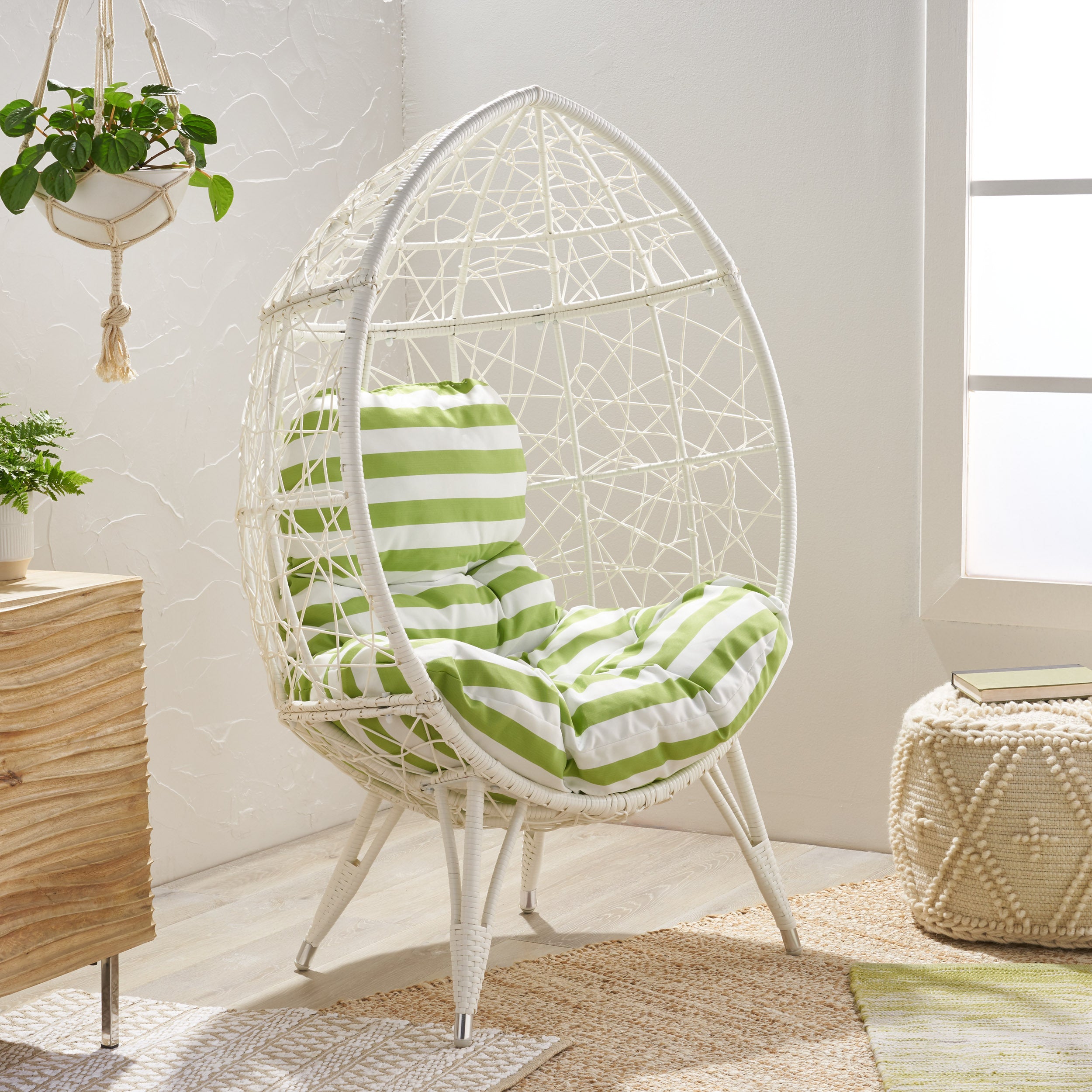 Gianni Teardrop Chair: Modern Design Icon