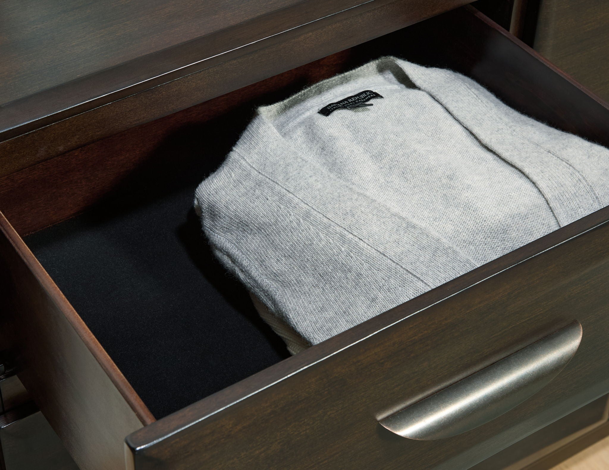 Vanmore - Dresser And Mirror - Dark Brown