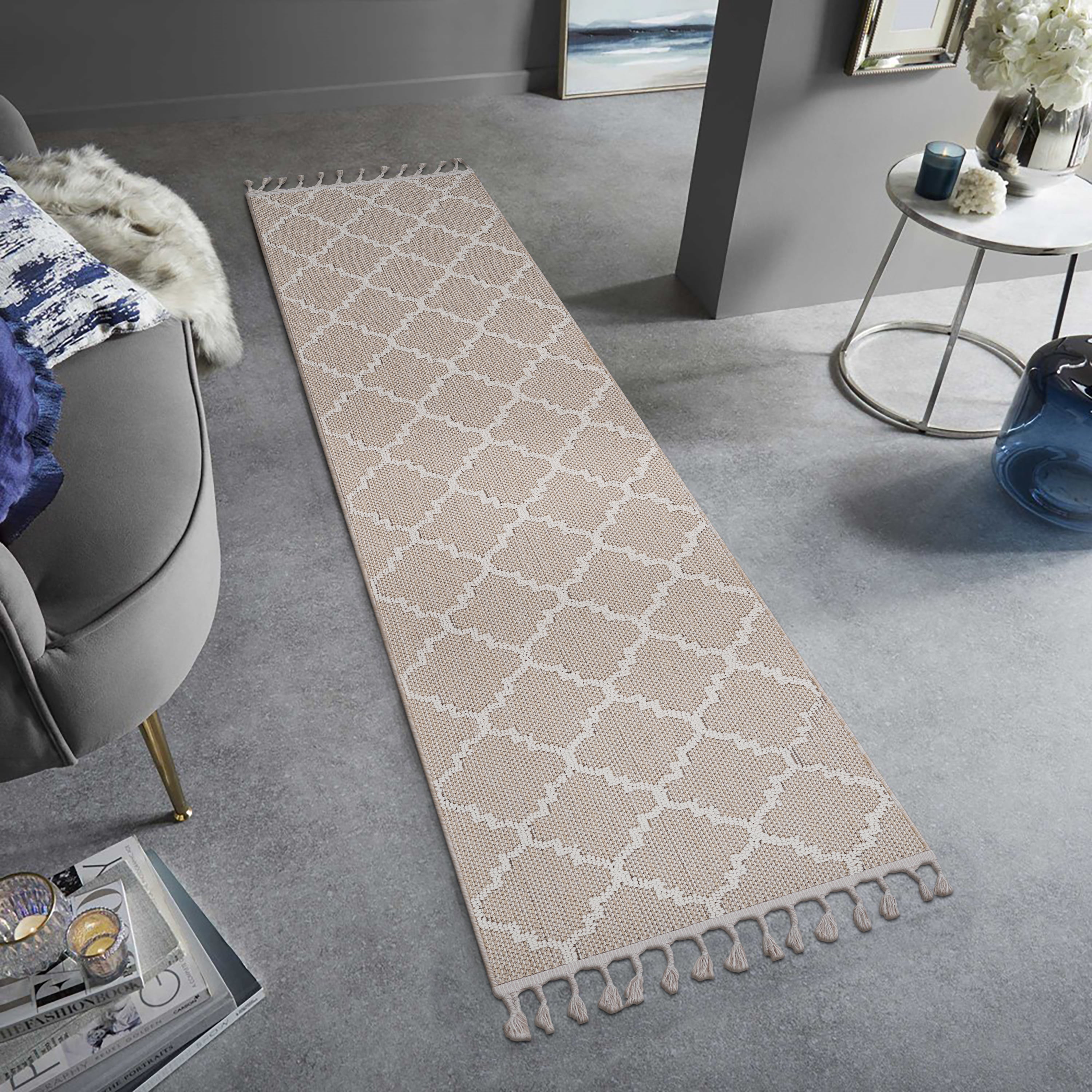 NAAR Guros Ivory Rug: 2x8 Indoor/Outdoor