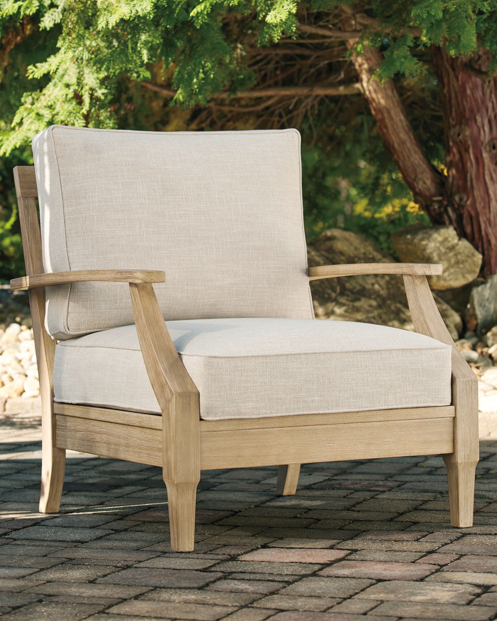 Clare View - Lounge Chair w/Cushion - Beige