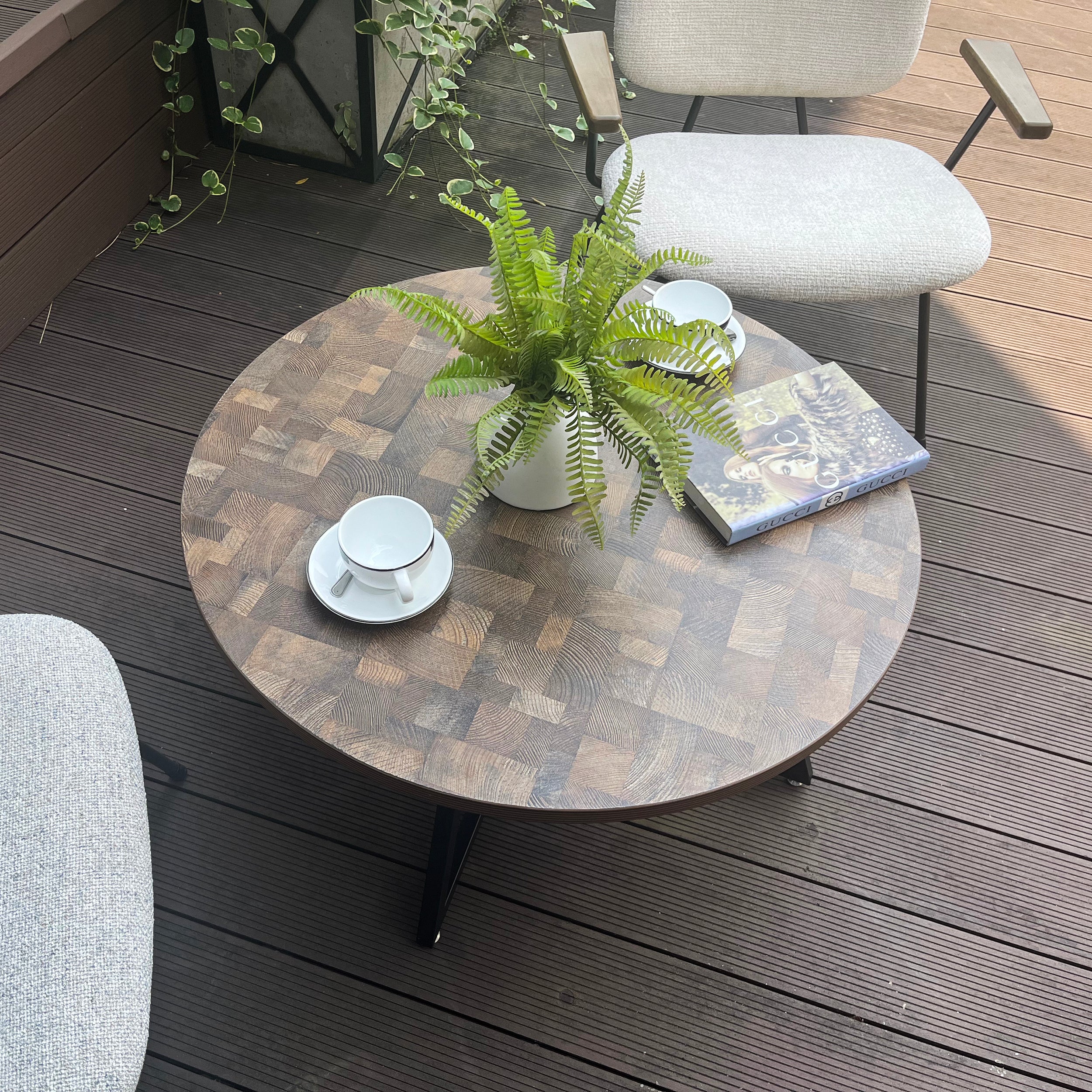 Round Coffee Table | Wood Grain & Black Metal | Modern Living Room