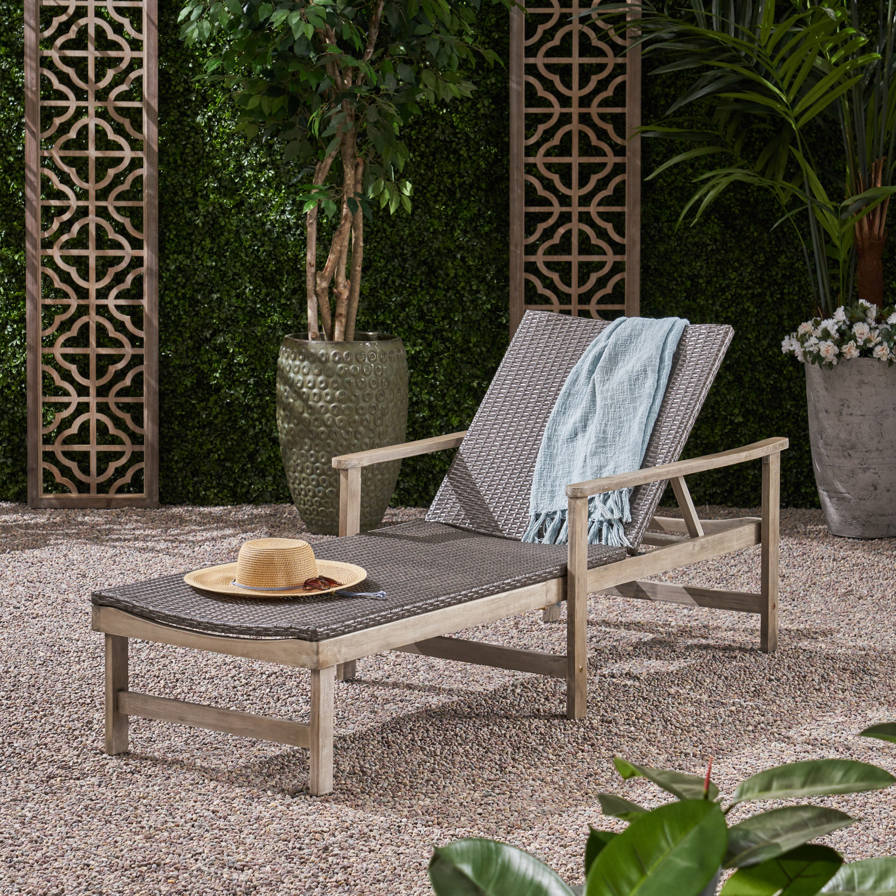 Hampton Wood & Wicker Chaise Lounge