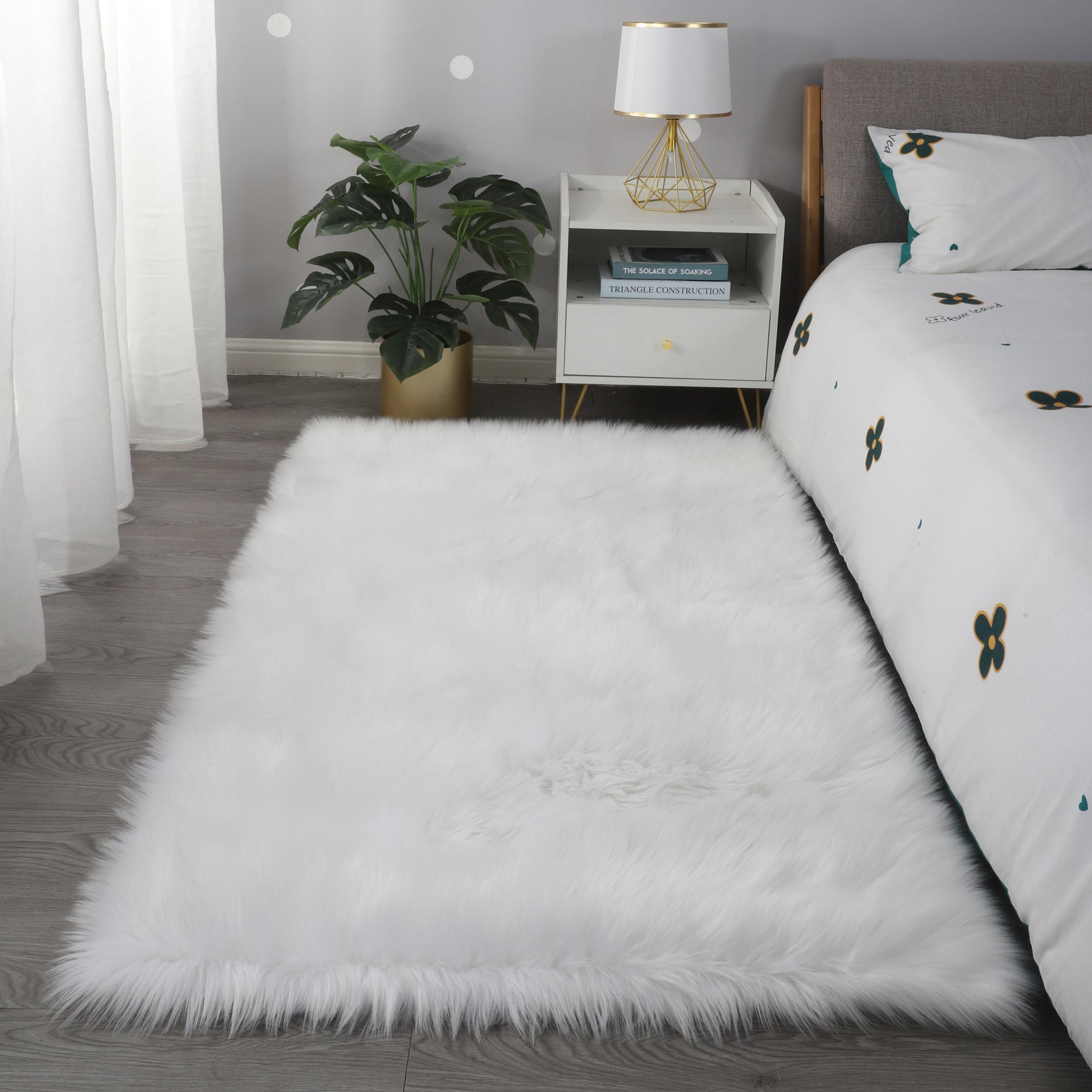 Ultra Soft Faux Fur Rug: Cozy Collection