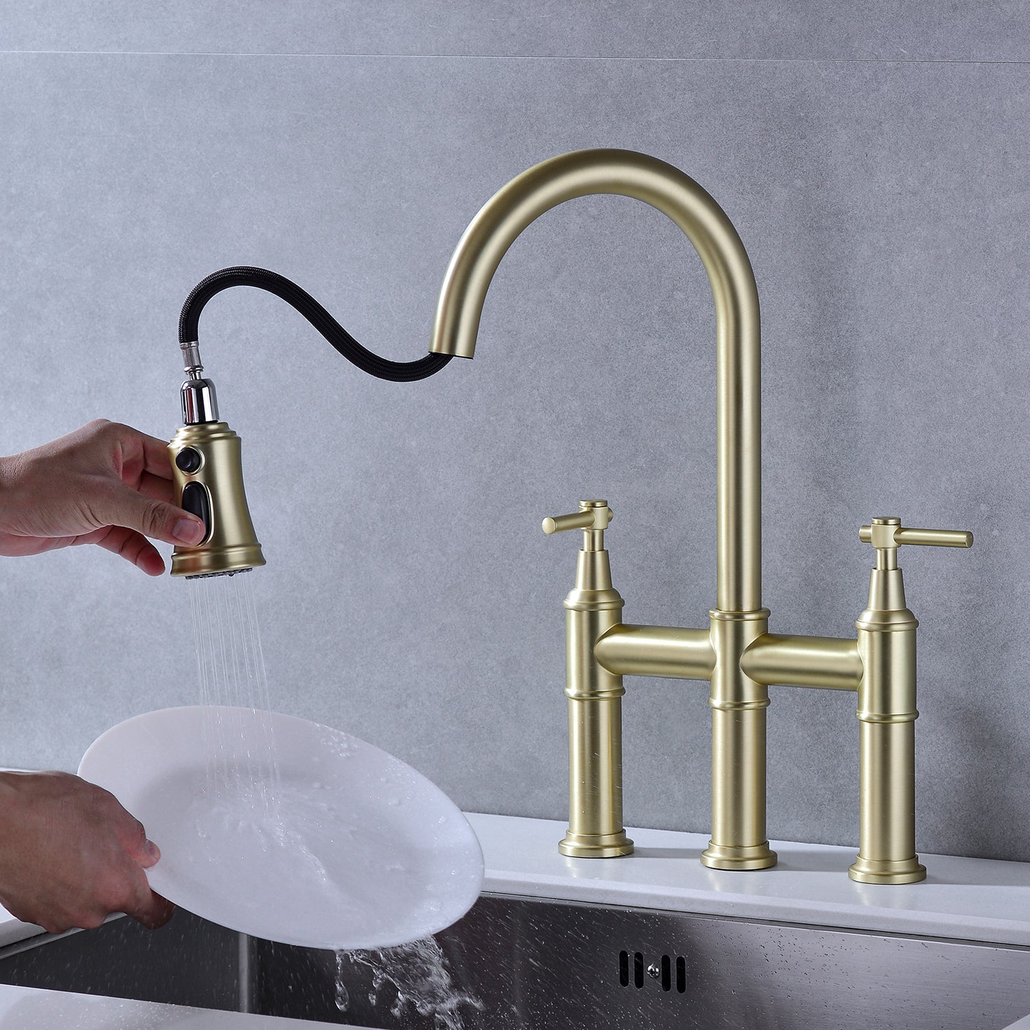 Pull-Down Kitchen Faucet: Spot-Resistant Bridge Design