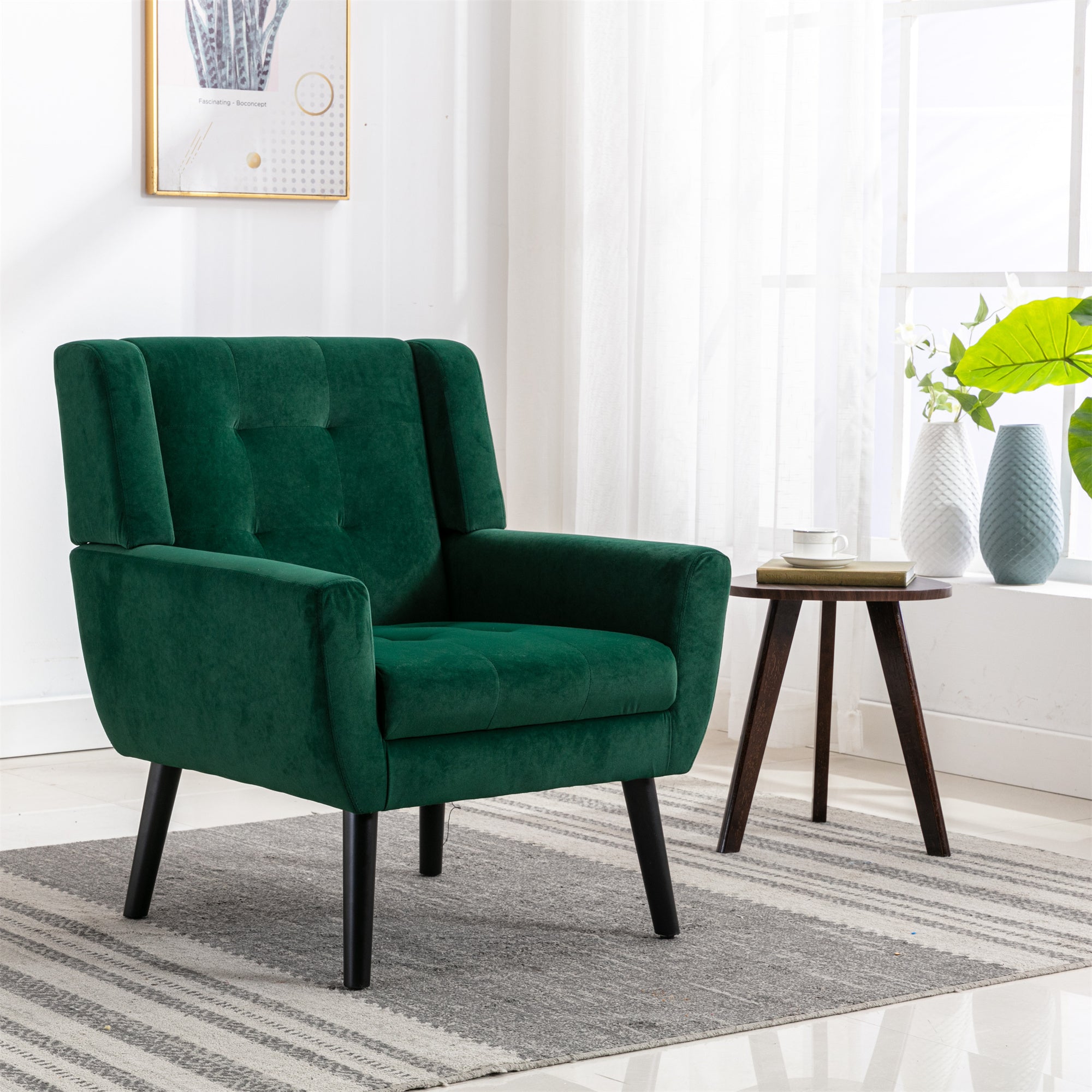 Modern Velvet Accent Chair | Black Legs