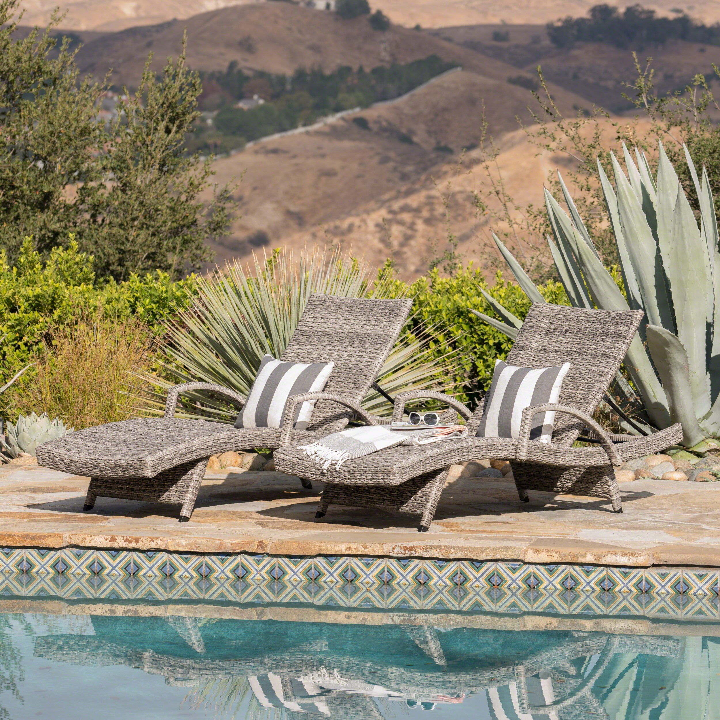 Crete Wicker Chaise Lounge | Outdoor Patio Furniture