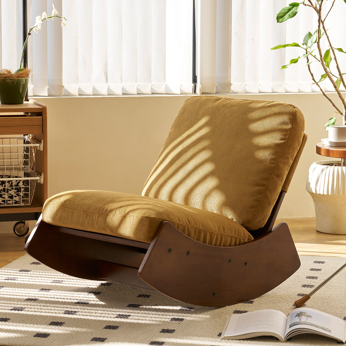 Glider Rocking Chair: Comfortable Nursery & Living Room Seating