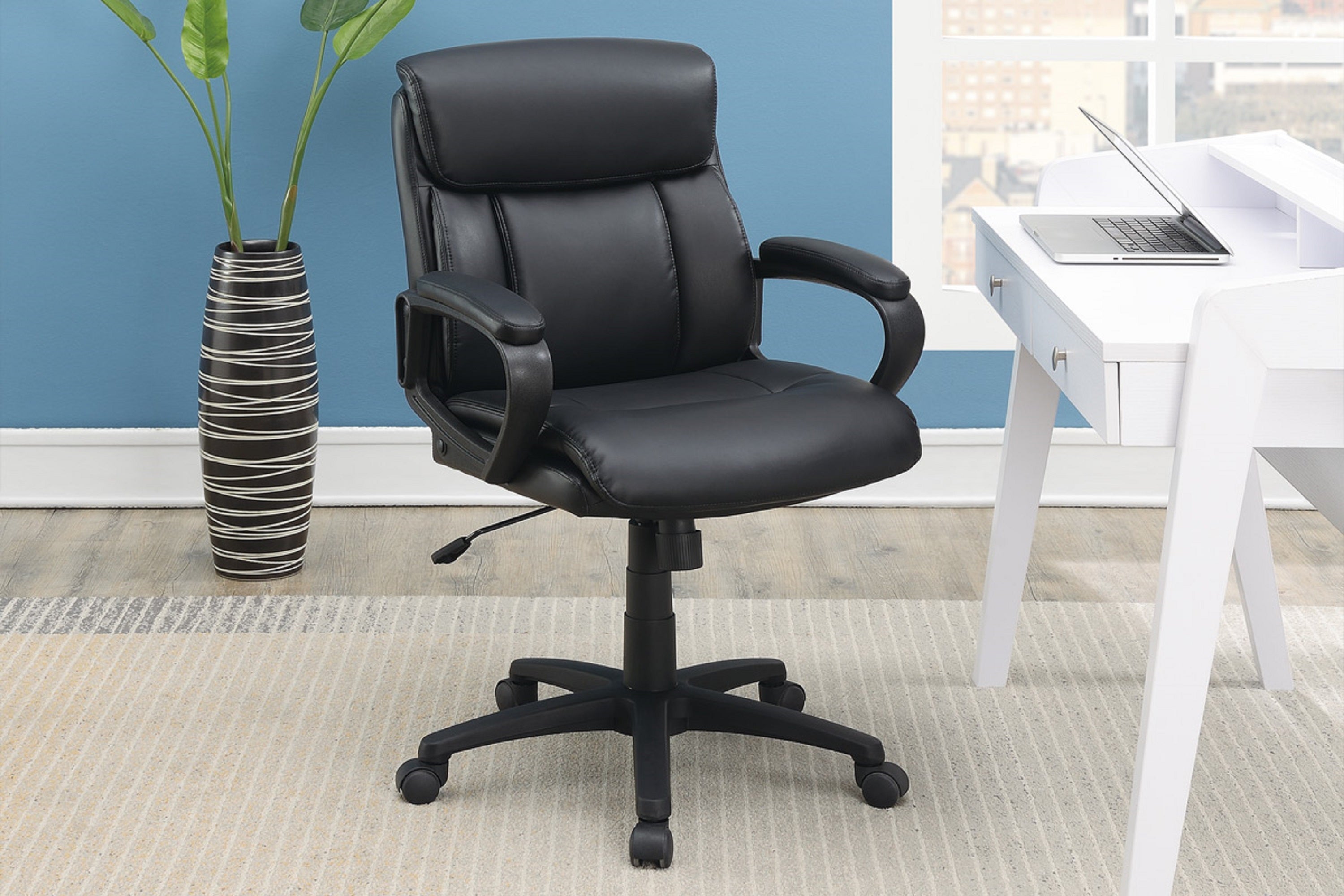 Classic Black Cushioned Office Chair | Home & Work Comfort